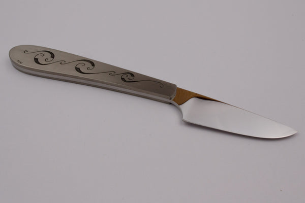 Scalpel style small knife with Hound engraving
